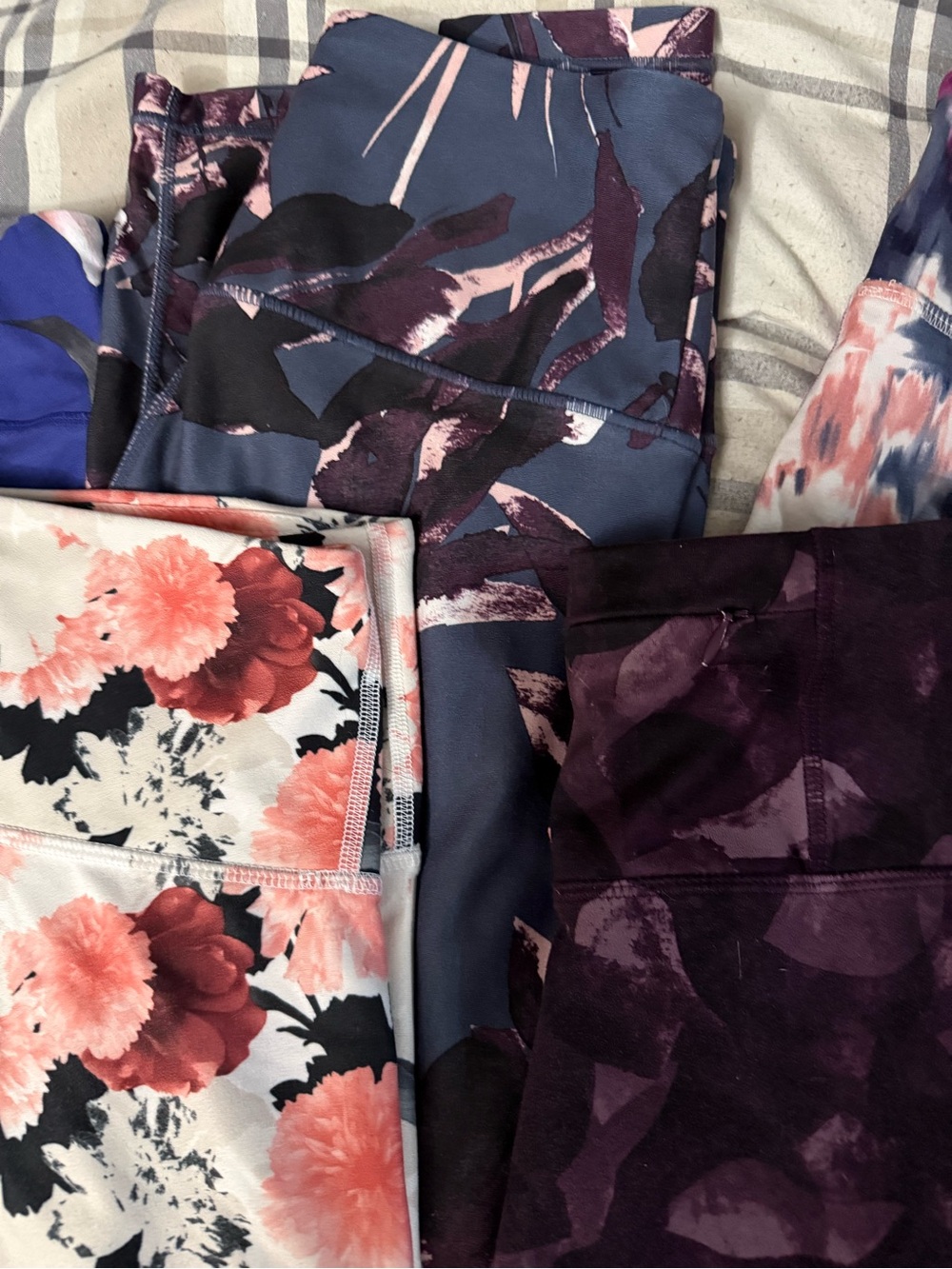 Mixed Floral & Abstract Legging Bundle - Purple, Blue, White, Pink - Picture 3 of 5
